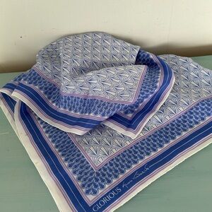 Glorious Gloria Vanderberbilt Scarf Blue White Purple